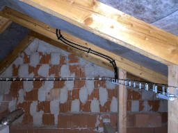 fve_podkrovni_instalace_3.jpg